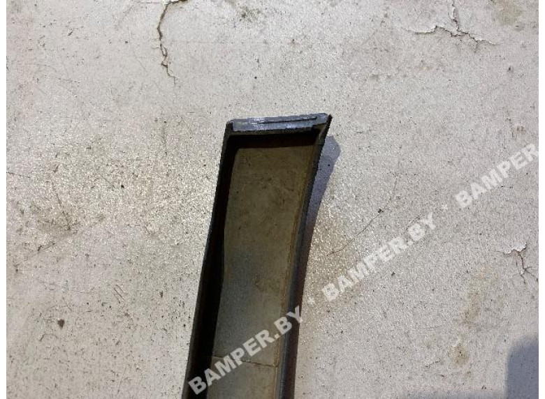 Ус под фару левый к Mercedes ML W163, 2000г.