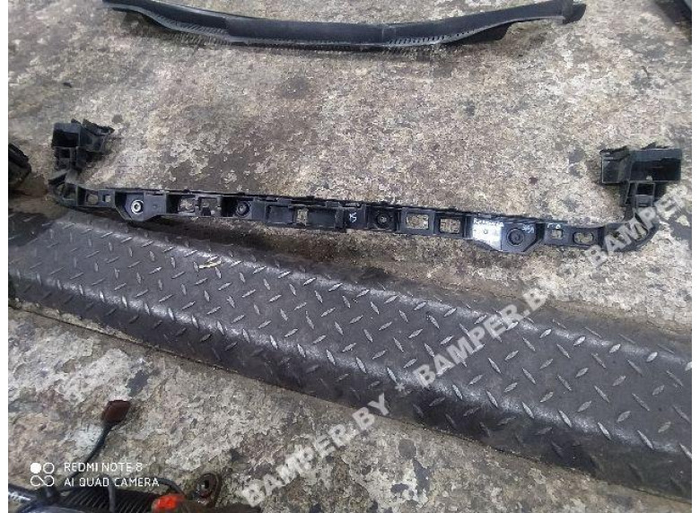 Кронштейн крепления бампера заднего к Volkswagen Golf, 2010г.