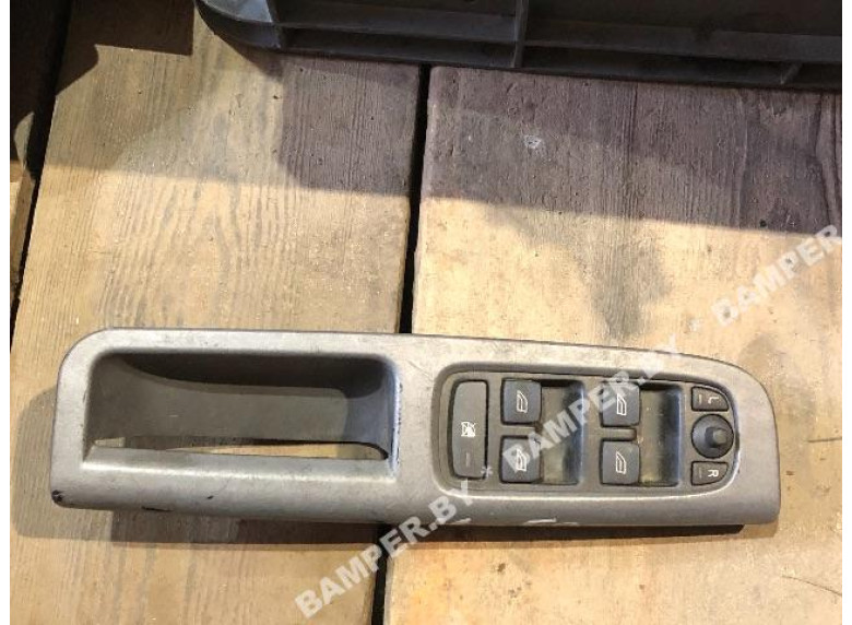 Блок управления стеклоподъемниками к Volvo V50, 2004г.
