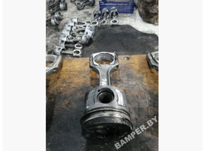 Поршень к Opel Vectra, 2007г.