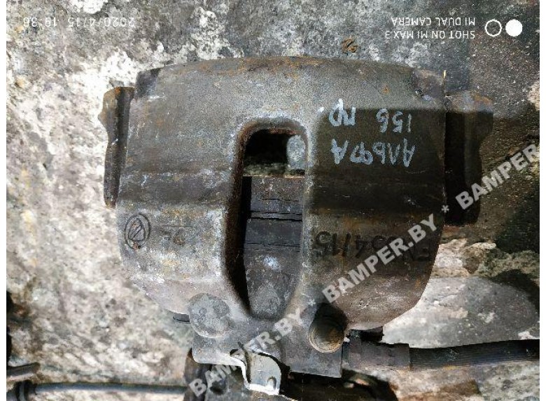 Суппорт передний правый к Alfa Romeo 156