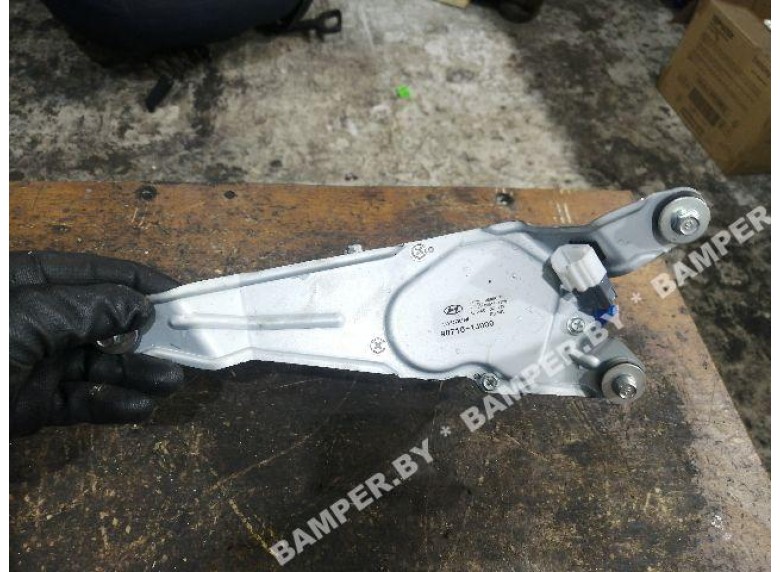 Моторчик заднего стеклоочистителя (дворника) к Hyundai i20