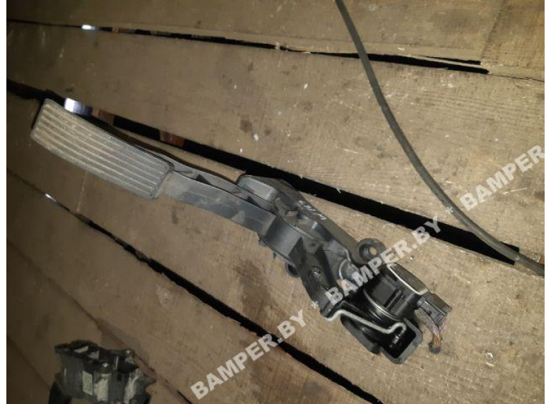 Педаль газа к Mercedes A W169, 2009г.