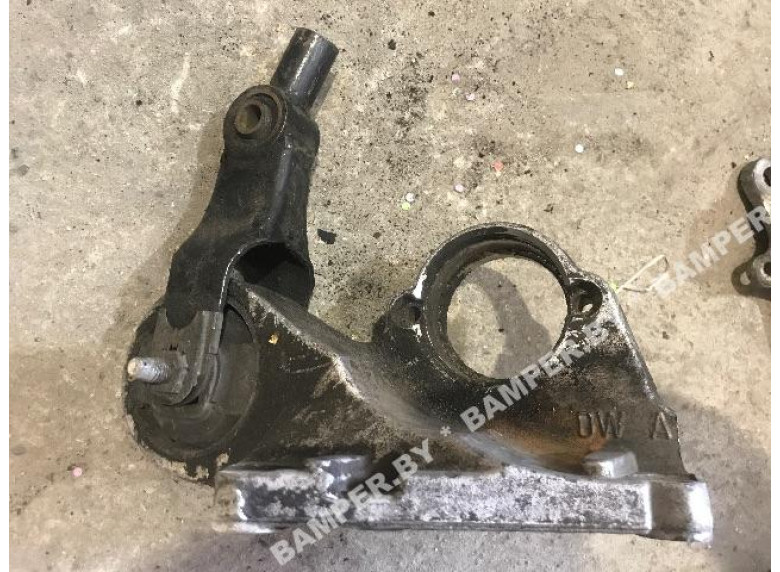 Кронштейн полуоси к Peugeot 406, 2003г.