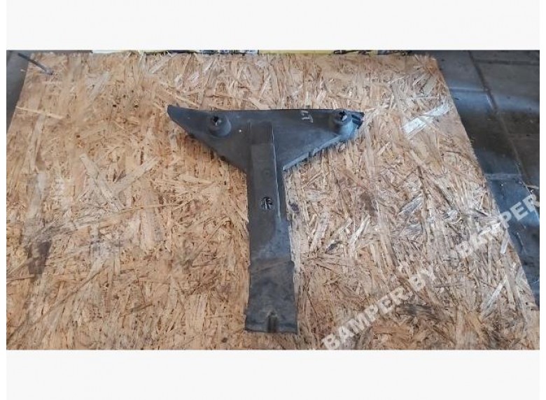 Кронштейн крепления бампера к Volkswagen LT