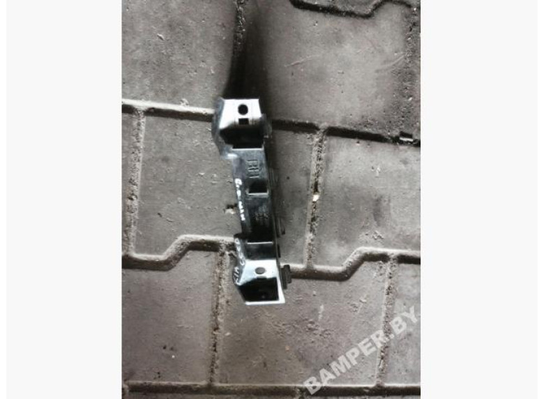 Кронштейн крепления бампера к Kia Ceed, 2007г.