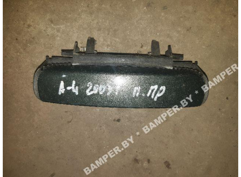 Ручка наружная передняя правая к Audi A4, 2002г.