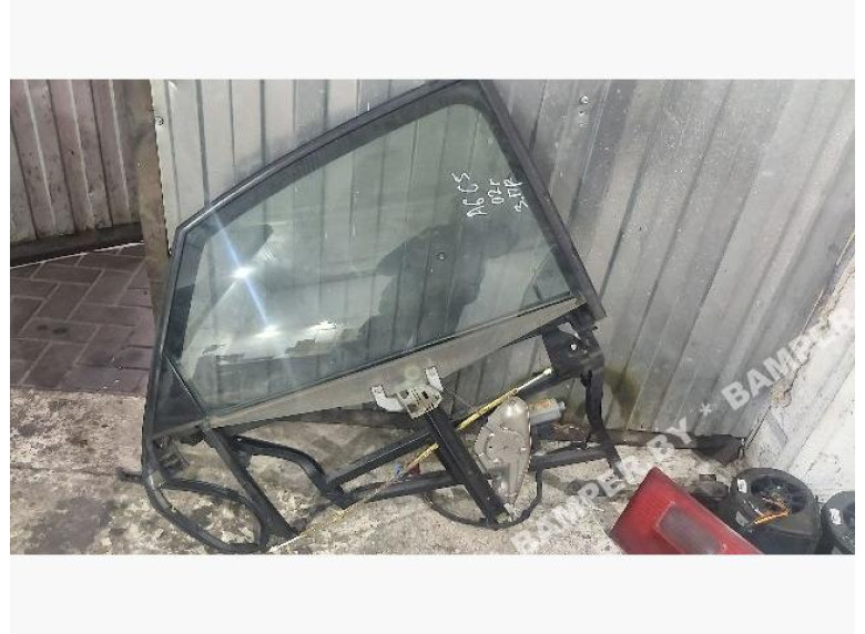 Моторчик стеклоподъемника задний правый к Audi A6, 2002г.