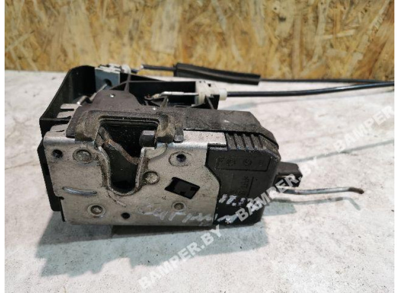 Замок двери передней правой к Opel Signum, 2003г.