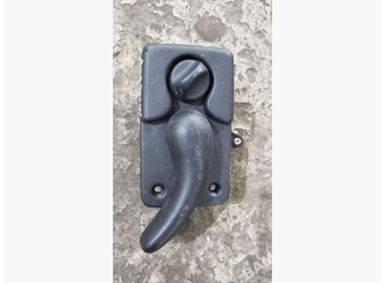 Ручка крышки багажника к Renault Master, 1999г.