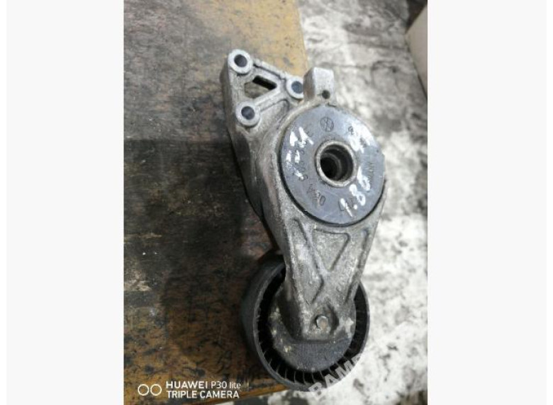 Натяжитель ремня генератора к Audi A3, 2000г.