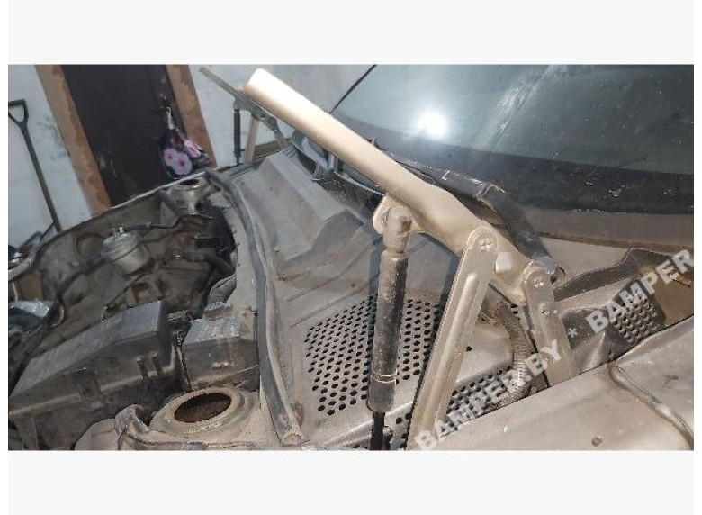 Петля капота левая к Opel Vectra, 1996г.