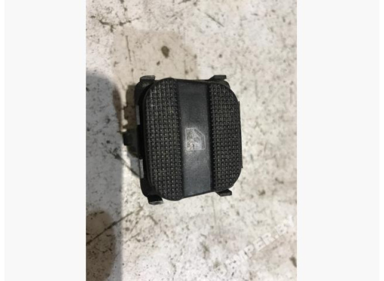 Кнопка стеклоподъемника к Volkswagen Passat, 1996г.