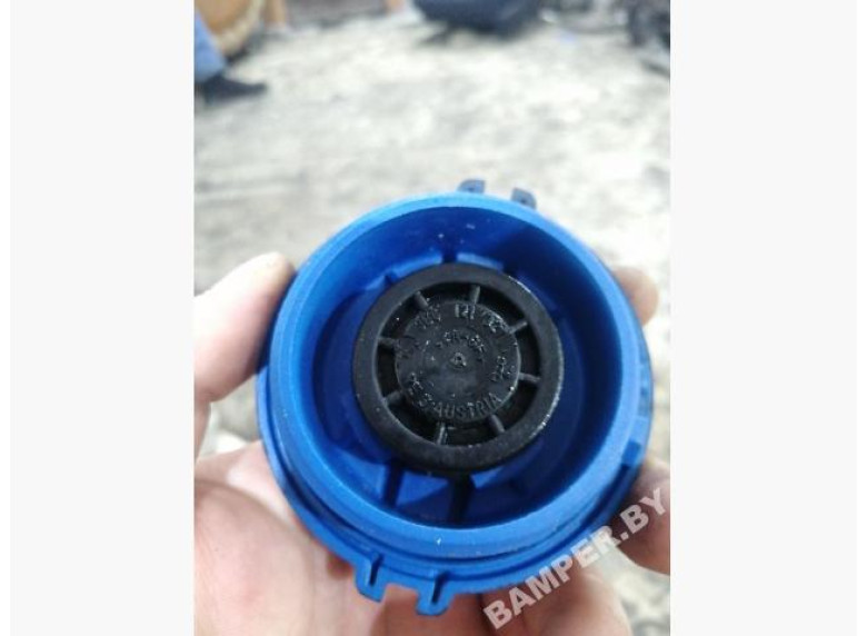 Пробка расширительного бачка к Volkswagen Golf, 2008г.