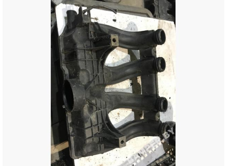 Коллектор впускной к Peugeot 206, 2002г.