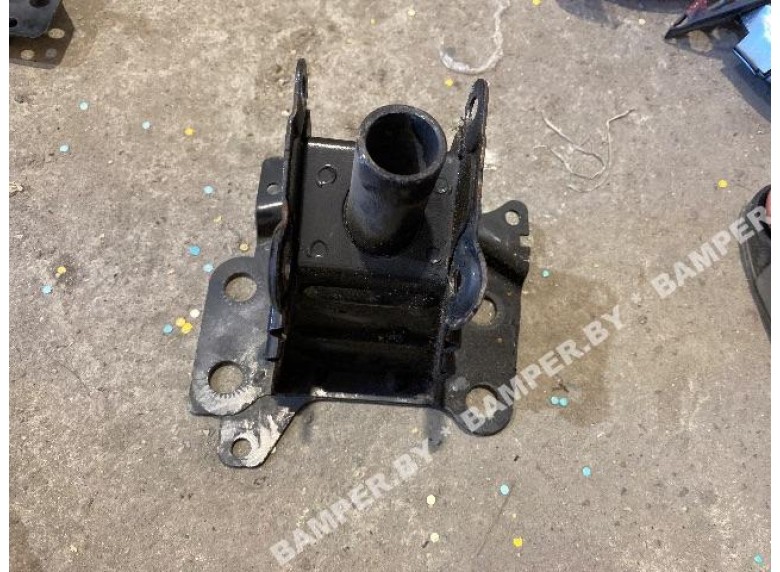 Кронштейн крепления бампера переднего к Audi A3