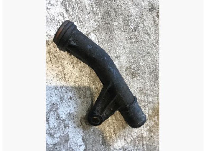 Трубка охлаждающей жидкости пластиковая к Renault Kangoo, 2003г.