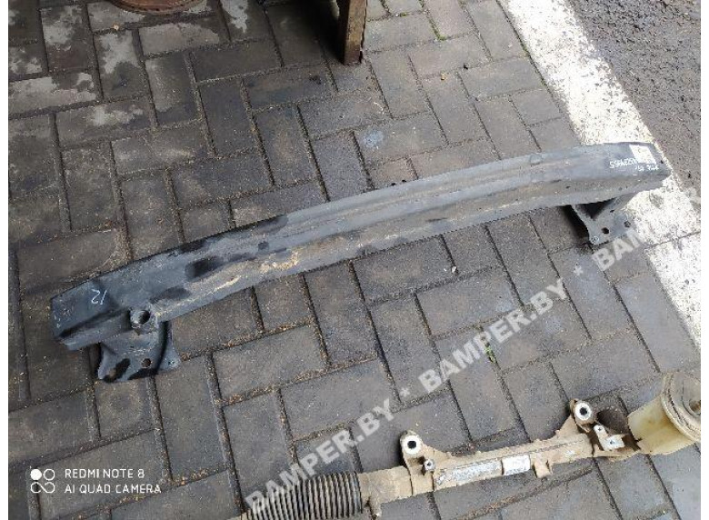 Усилитель бампера переднего к Volkswagen Jetta, 2006г.
