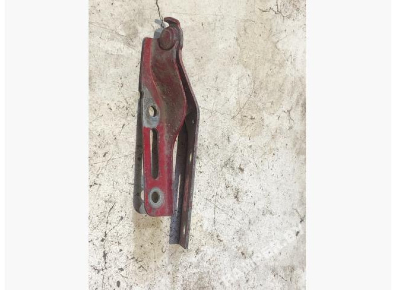 Петля капота правая к Seat Ibiza, 2000г.