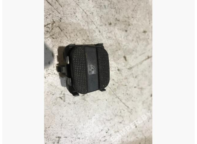 Кнопка стеклоподъемника к Volkswagen Passat, 1996г.