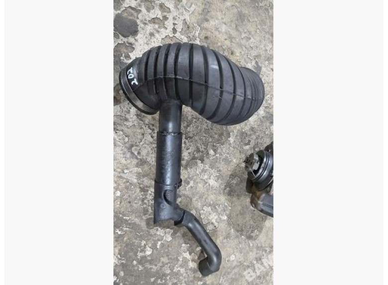 Патрубок турбины к Mercedes C W202, 2000г.