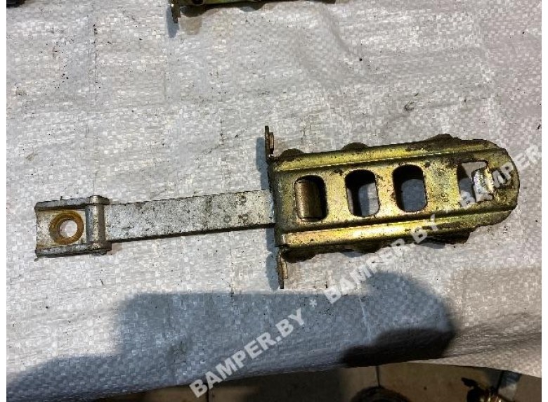 Ограничитель открывания двери к Mercedes E W210