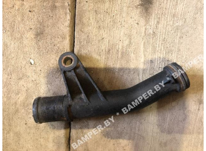 Трубка охлаждающей жидкости пластиковая к Renault Kangoo, 2001г.