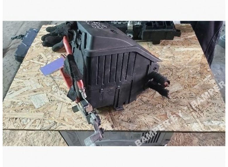 Блок предохранителей к Volvo S80