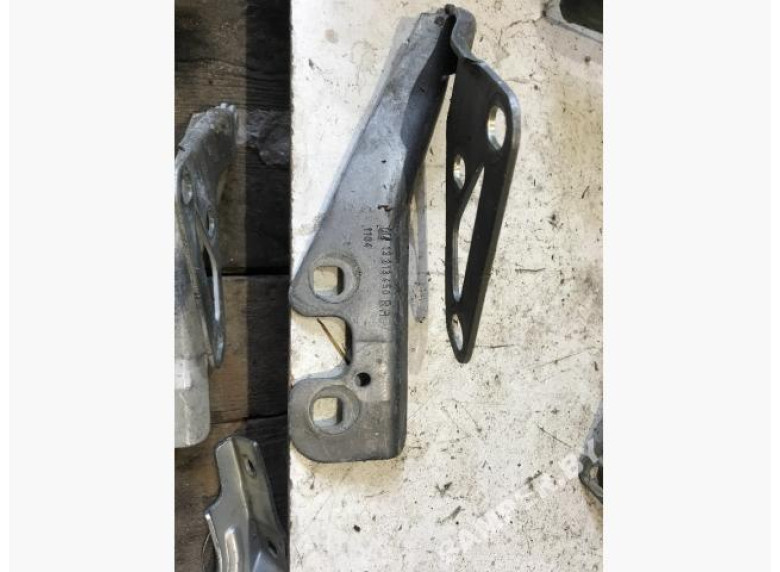 Петля капота правая к Opel Astra, 2005г.