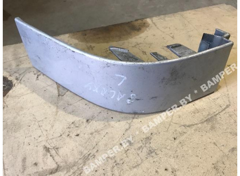 Накладка под фонарь правый к Volkswagen Sharan, 2005г.