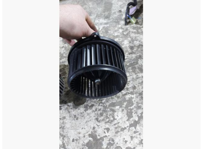 Моторчик печки к Hyundai Elantra, 2003г.