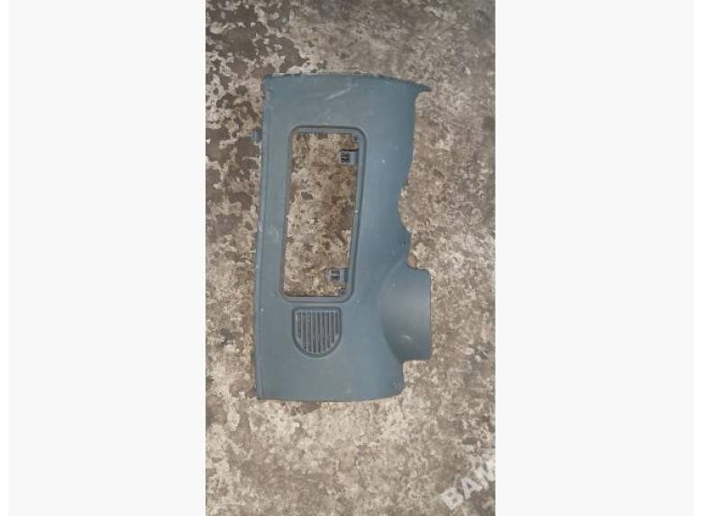 Накладка декоративная на торпедо к Renault Kangoo, 1999г.