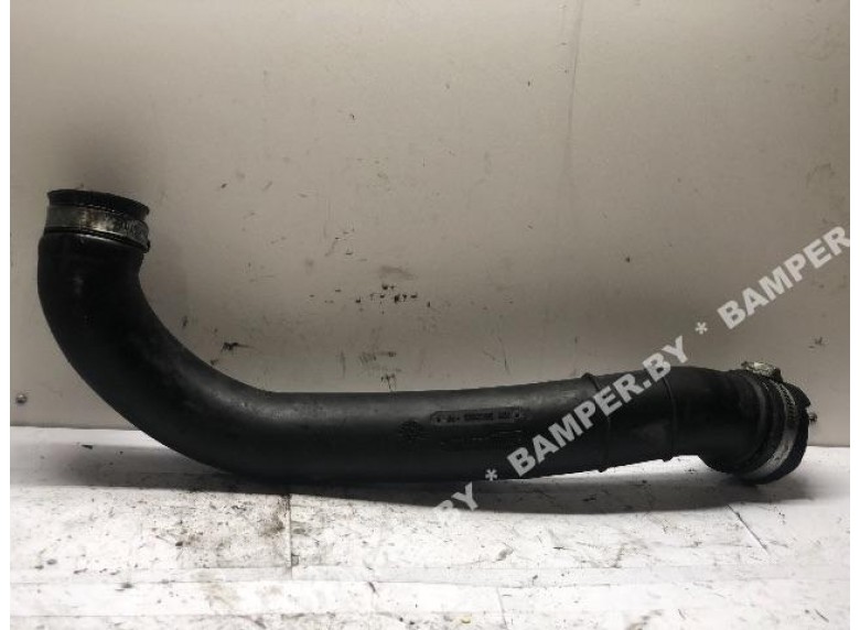 Патрубок интеркулера к Mitsubishi Carisma