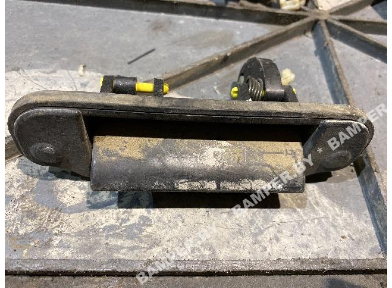 Ручка открывания багажника к Mazda MPV, 2001г.