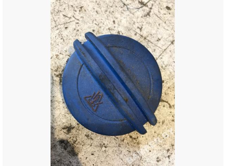 Пробка расширительного бачка к Volkswagen Golf, 2008г.