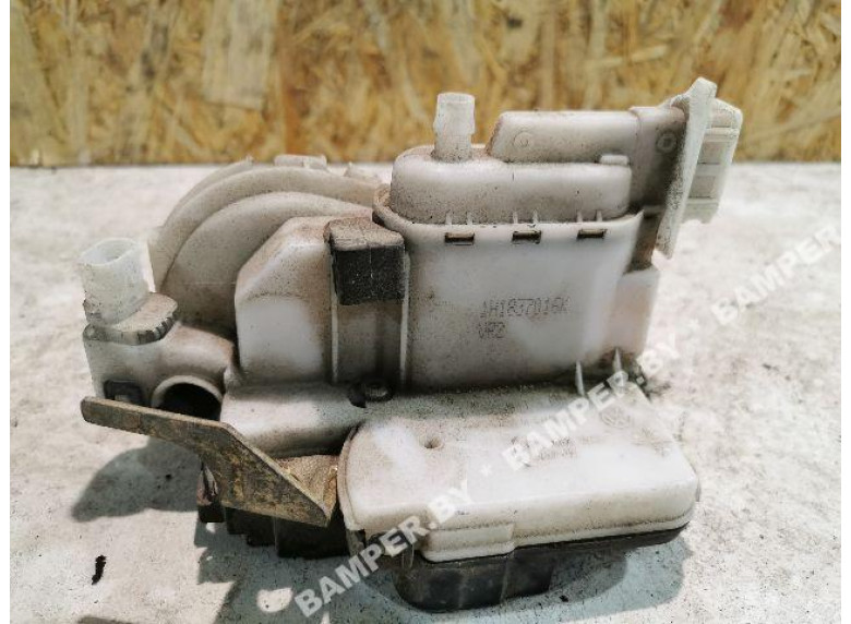 Замок двери передней правой к Volkswagen Golf, 1996г.