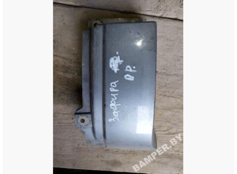 Накладка под фонарь правый к Opel Zafira, 2003г.