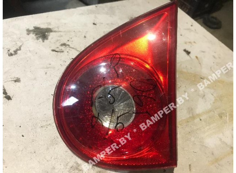 Фонарь крышки багажника правый к Volkswagen Golf, 2006г.