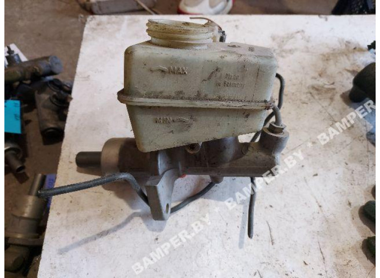 Цилиндр тормозной главный к Mercedes C W202, 1998г.