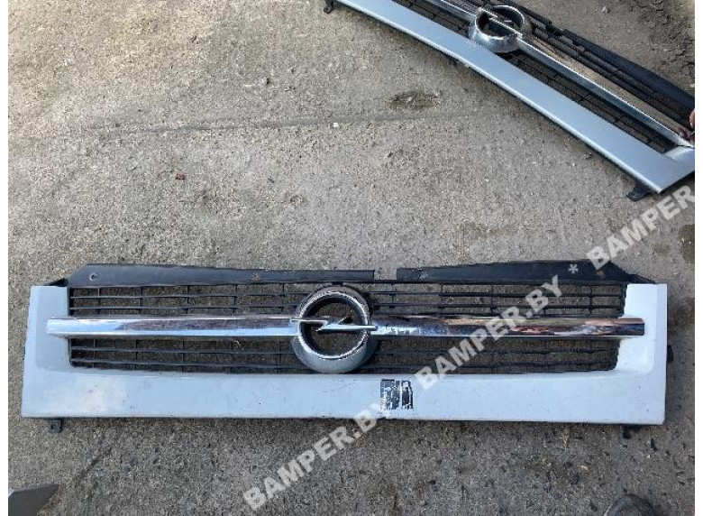 Решетка радиатора к Opel Movano, 2006г.