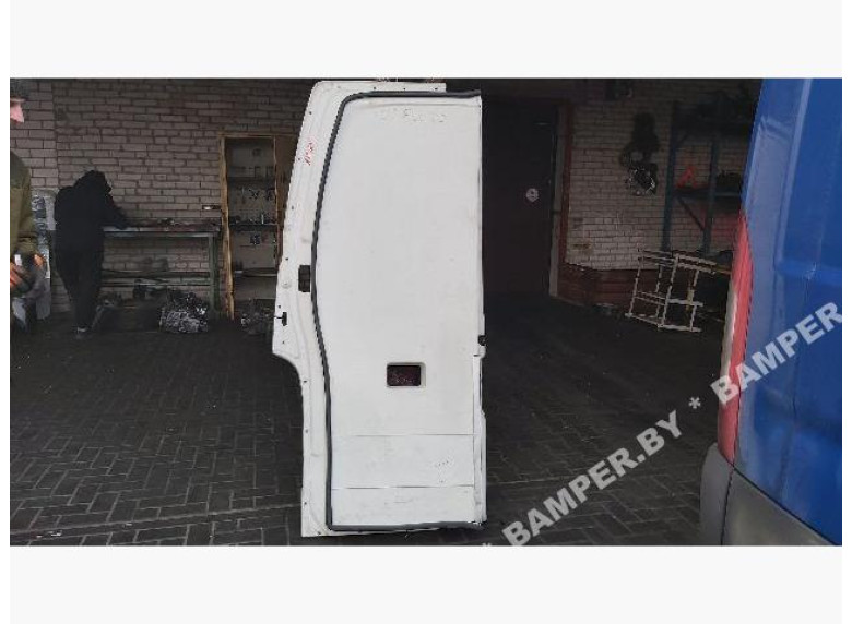 Обшивка двери задней правой (дверная карта) к Renault Master, 2005г.