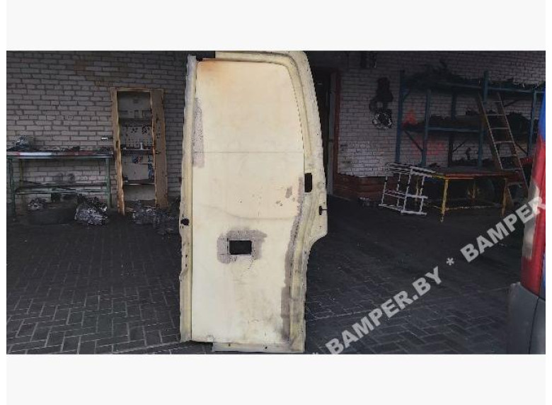 Обшивка двери задней правой (дверная карта) к Renault Master, 2005г.