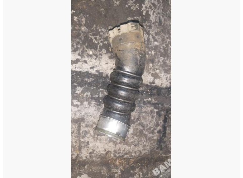 Патрубок интеркулера к BMW 1 E87/E81/E82/E88