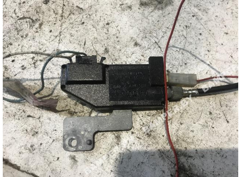 Усилитель антенны к Mercedes ML W163, 2000г.