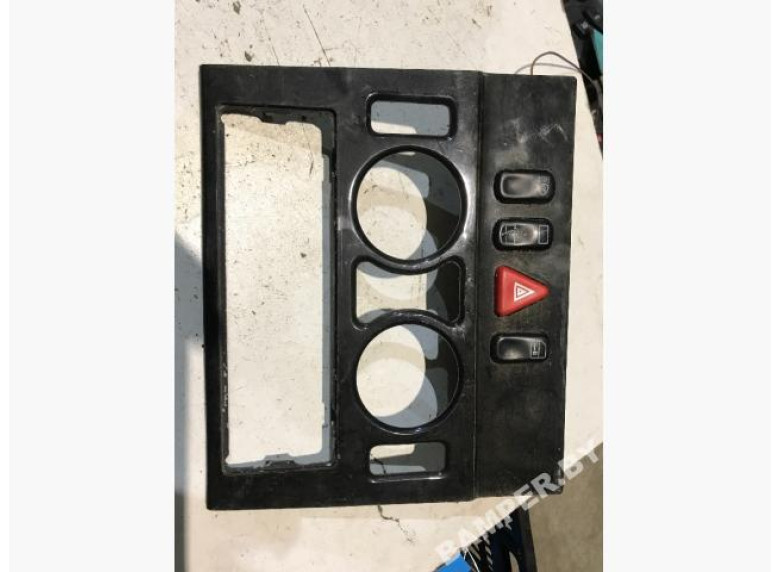 Консоль салона (кулисная часть) к Mercedes E W210, 1999г.