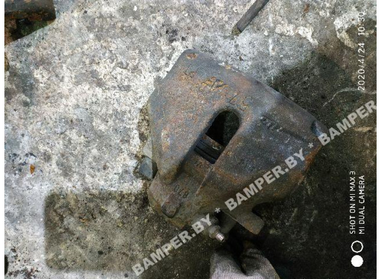 Суппорт передний правый к Volkswagen Sharan, 1998г.