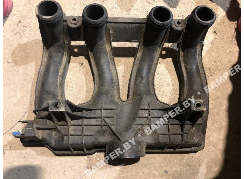 Коллектор впускной к Peugeot Partner, 1999г.