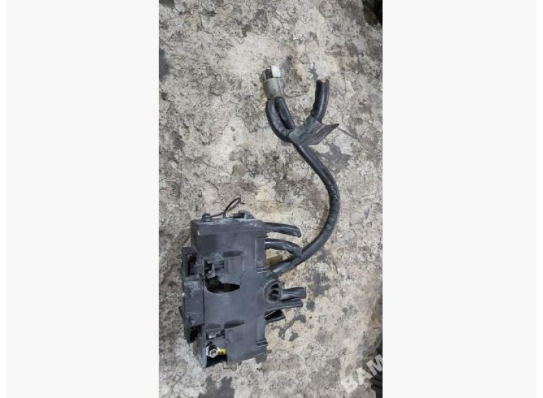 Клемма аккумулятора минус к Mercedes C W203, 2005г.