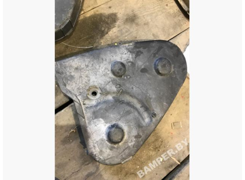 Защита (кожух) ремня ГРМ к Volkswagen Golf, 1996г.