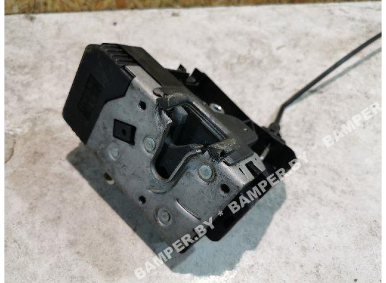 Замок двери передней левой к Renault Trafic, 2005г.